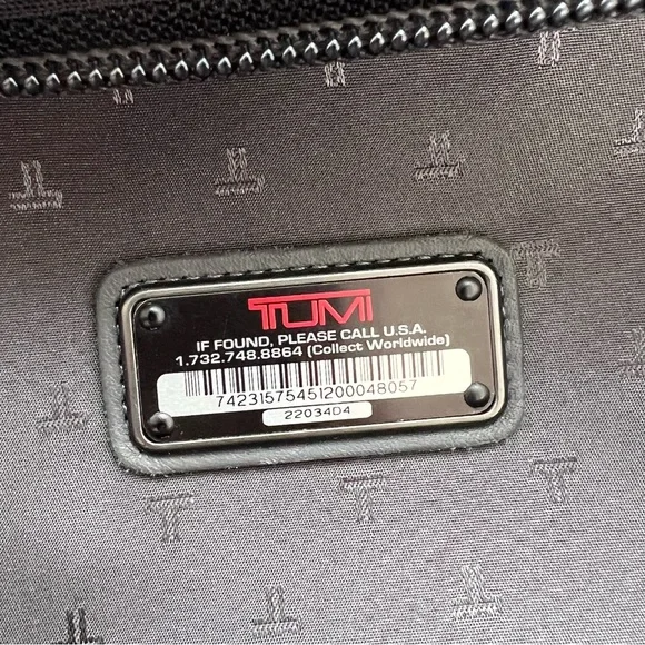 TUMI BLK UPRIGHT ROLLING EXPANDABLE +GARMENT SLEEVE #22034D4-CARRYON - Picture 14 of 16